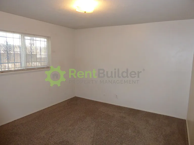205 Vassar Dr SE — Photo 17