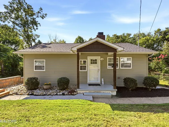 104 Tucker Rd, Oak Ridge, TN 37830