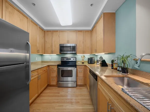 175 Cottage St APT 312, Chelsea, MA 02150