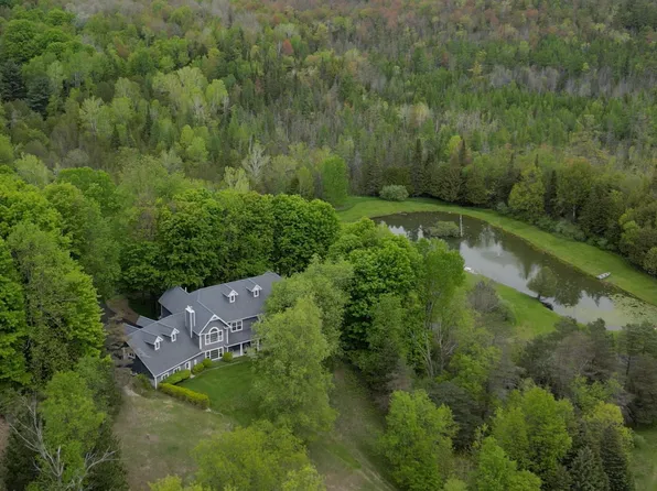 8401 S Sullivan Rd, Cedar, MI 49621