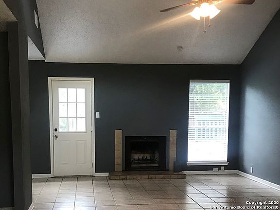 2nd image of 2526 Moss Bluff St