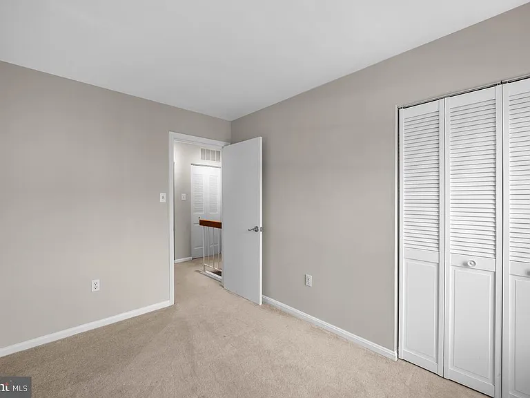 10129 Green Holly Ter — Photo 14