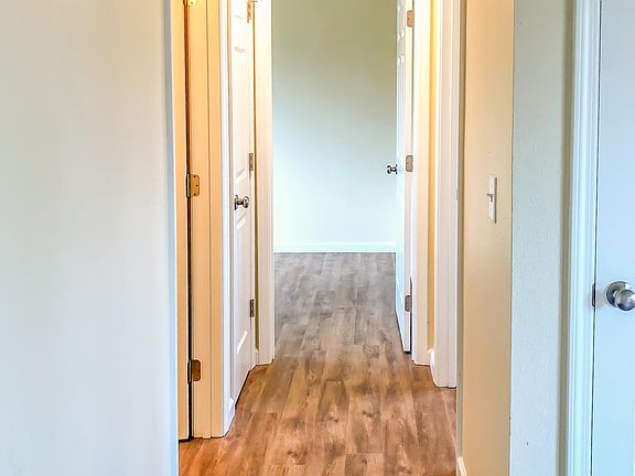 5th image of 814 22nd St NE