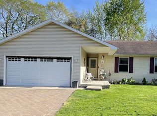115 W 1st St, Braidwood, IL 60408