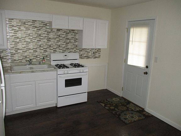 5th image of 105 Tami Ln