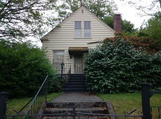 5850 McKinley Pl N, Seattle, WA 98103