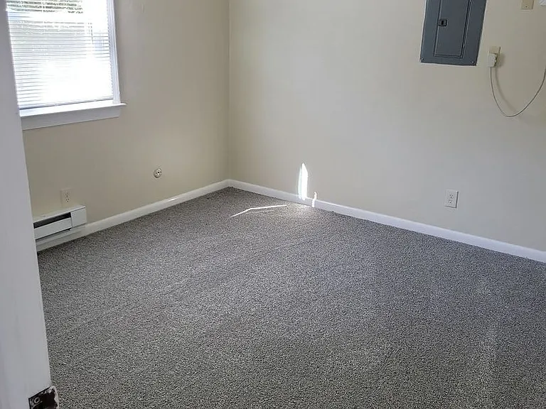 Bay Oaks Park Apartments — Photo 15