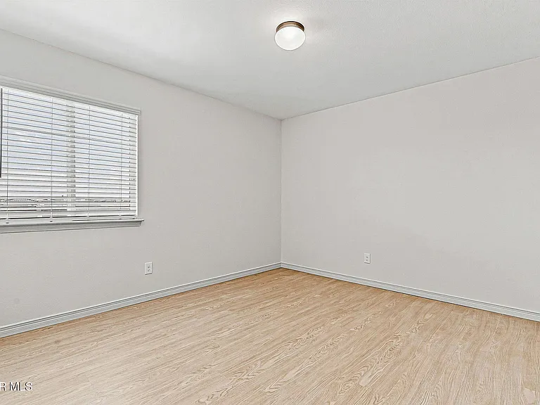 1089 Indigo Sky St — Photo 37