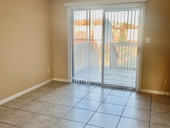 3rd image of 3212 Silvercreek Ave APT A