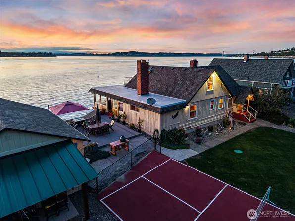 4420 Sunset Beach Road W, University Place, WA 98466
