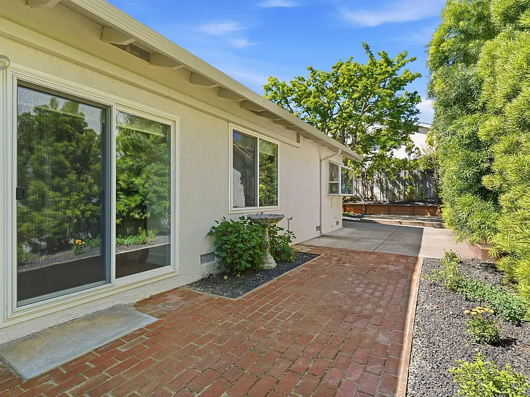 4350 Columbine Dr — Photo 30