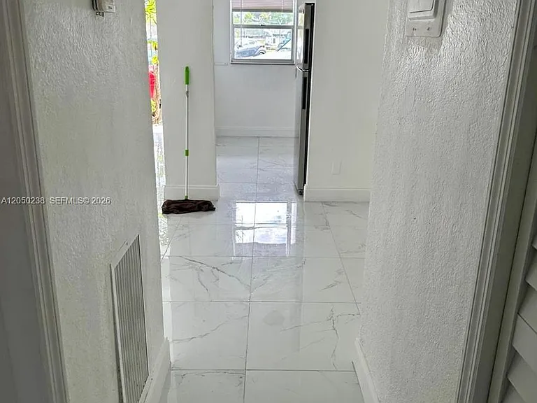 7101 SW 89th Ct #104 — Photo 1