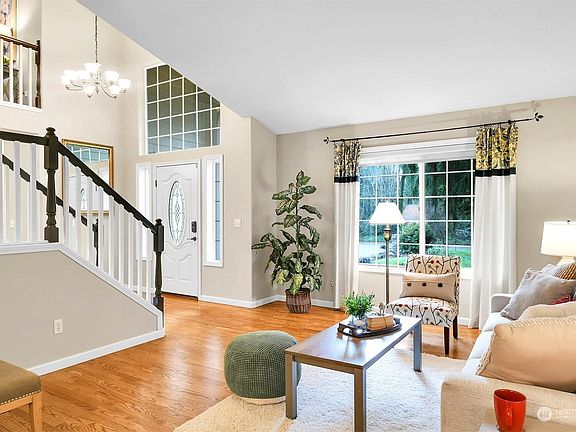 4th image of 10205 81st Avenue NE