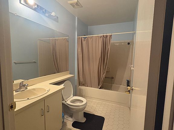 5th image of 14 Pembrook Ave #14
