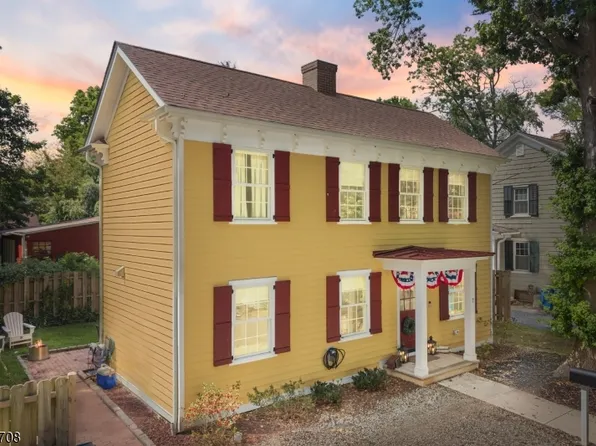 7 Alley Way, Millstone Boro, NJ 08844