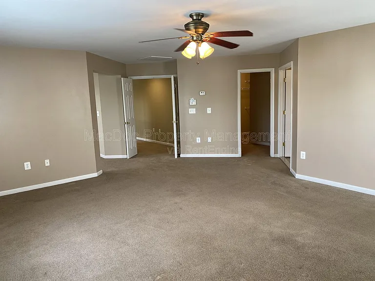 121 Riggs Rd — Photo 38