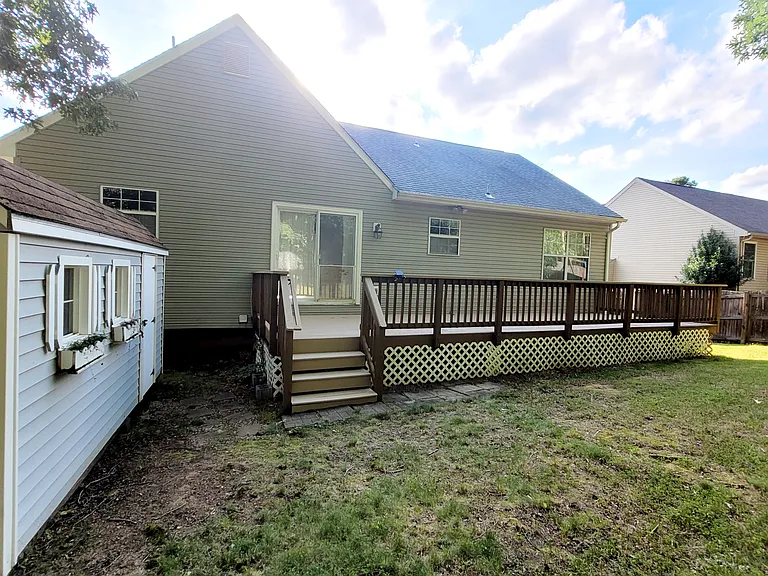 67 Berkshire Dr — Photo 27