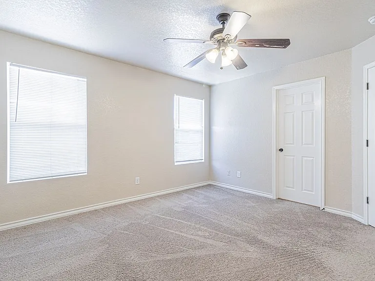 4919 Appleseed Ct — Photo 16