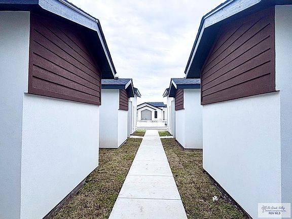 5th image of 3584 Hidalgo Cir