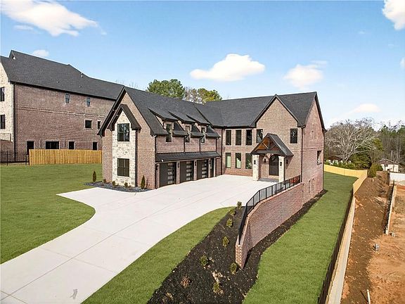 3rd image of 403 Thunder Rd