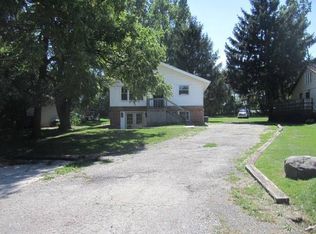 2919 30th St, Zion, IL 60099