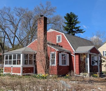 314 Mackenzie Ave, Holyoke, MA, 01040