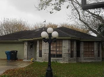 1st image of 1900 Oriole Ave