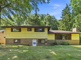 558 Garnette Rd, Akron, OH 44313
