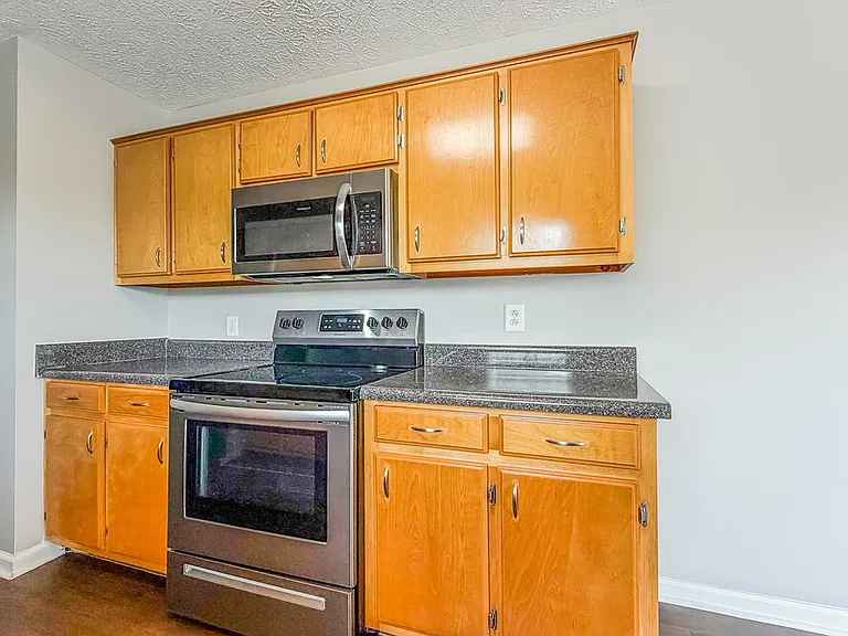 7835 Rainey Dr — Photo 9