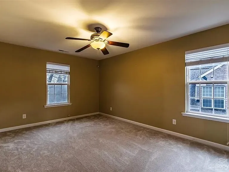 10034 Paxton Run Rd — Photo 15