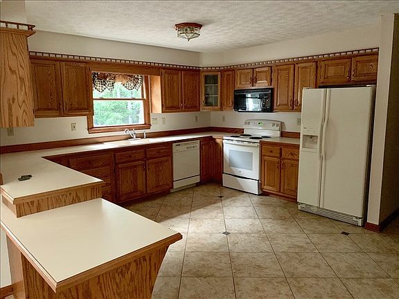 3rd image of 180 Vireo Ln