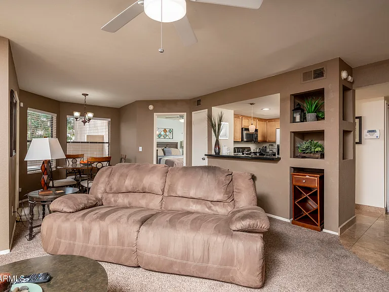 4850 E Desert Cove Ave #323 — Photo 2