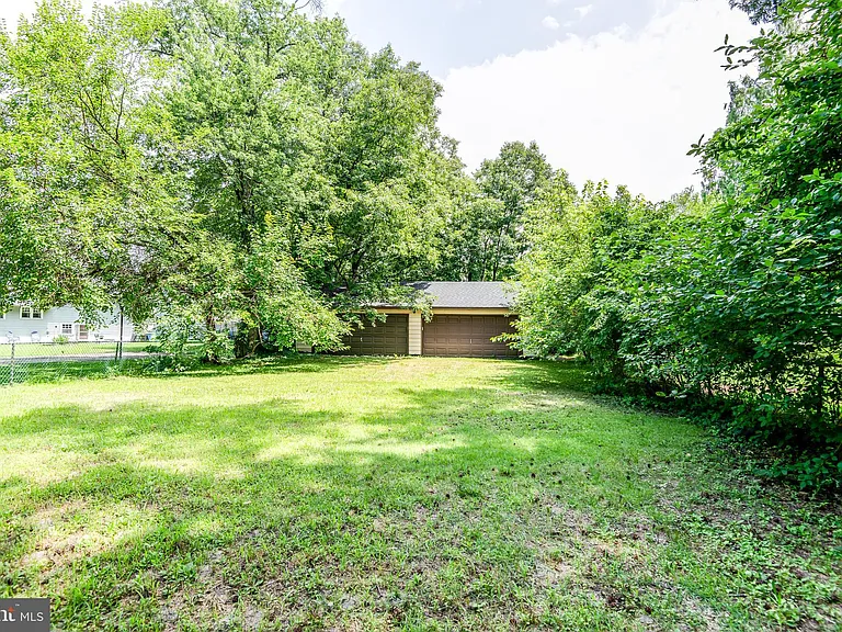 110 Weston Ave #GARAGE — Photo 2