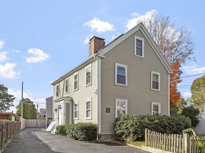 12 Fayette St APT 4, Beverly, MA, 01915