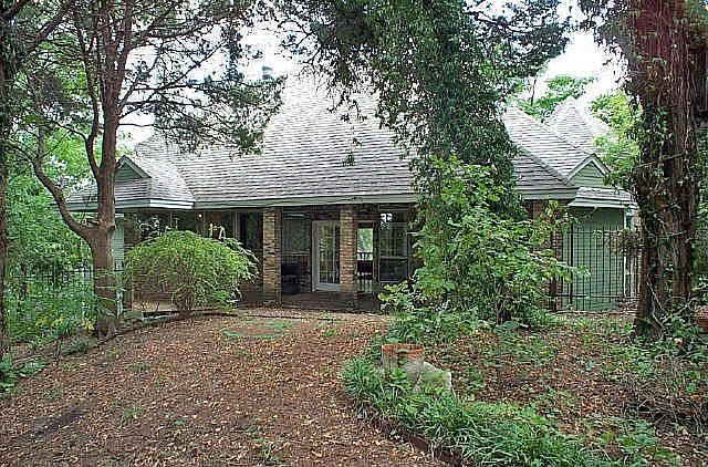 933 Sleepy Hollow Dr, Cedar Hill, TX 75104 | Zillow