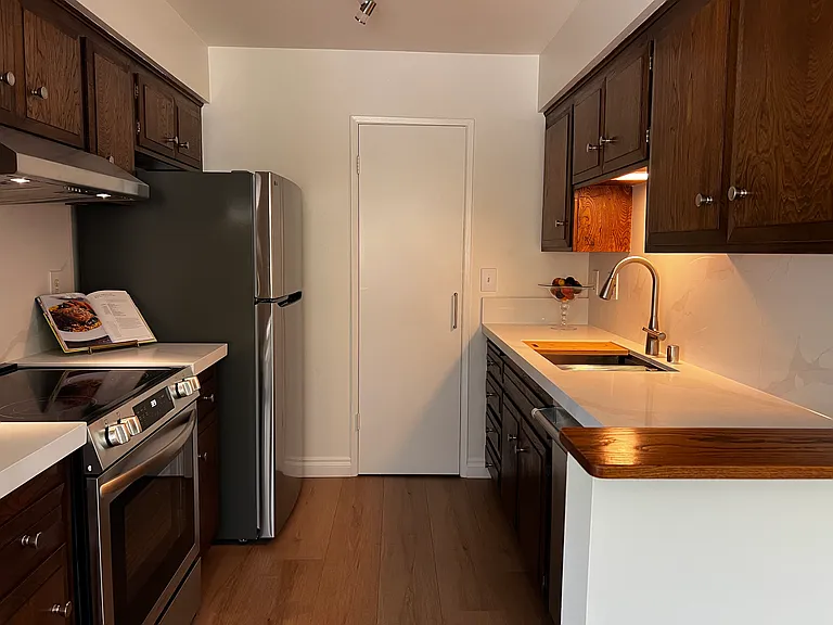 9842 Bluereef Dr — Photo 4