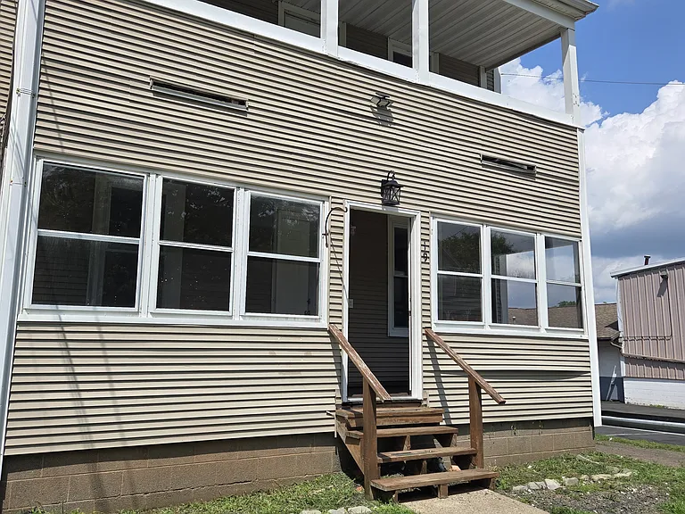 19 Swain Ave — Photo 1