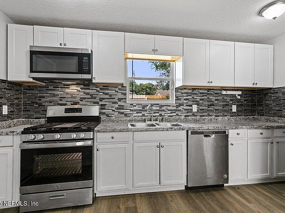 2nd image of 9106 JEFFERSON Avenue