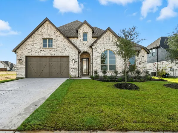 552 Pebble Dr, Waxahachie, TX 75167