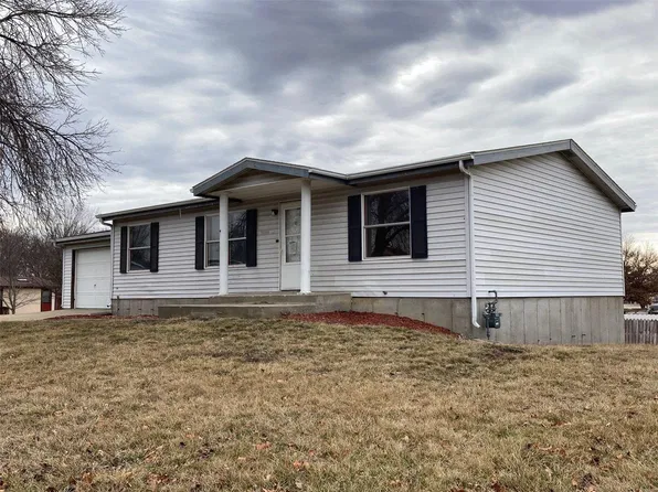 5000 N Burning Bush Ct, Columbia, MO 65202