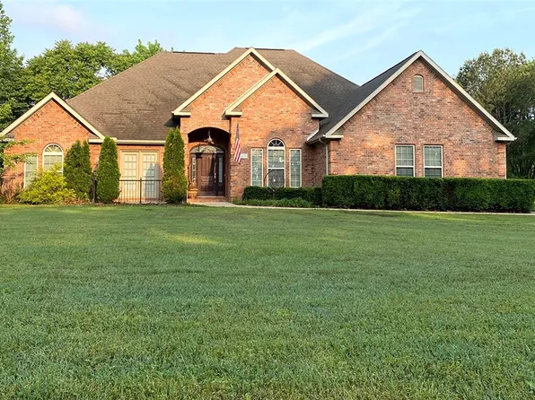 2600 Wilson Ln, Fayetteville, AR 72703