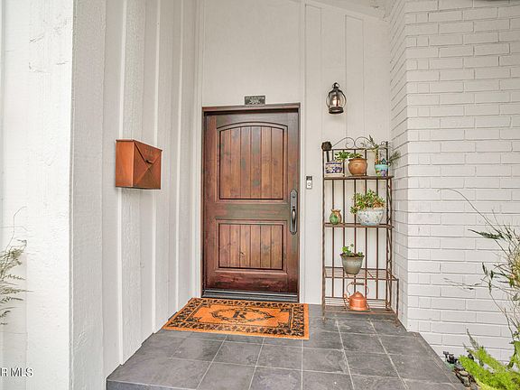 3rd image of 2472 Leaflock Ave