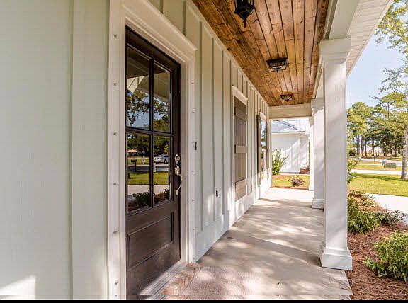 2nd image of 26685 Magnolia Ave #1