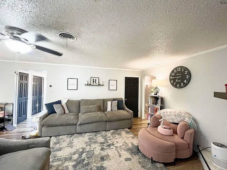 4608 Priscilla Ln — Photo 4