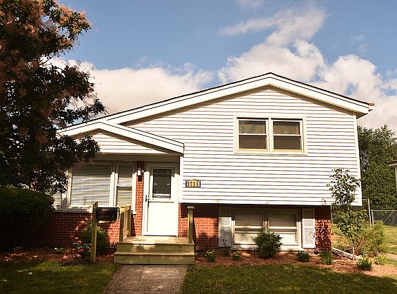 2nd image of 9736 S Mansfield Ave