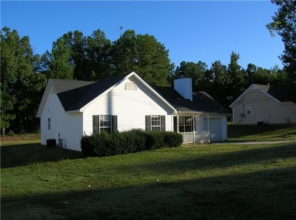 6 Evan Court Left Front View