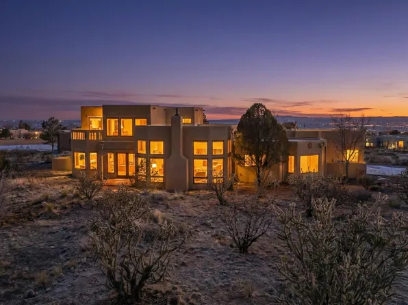 419 Live Oak Ct NE, Albuquerque, NM 87122