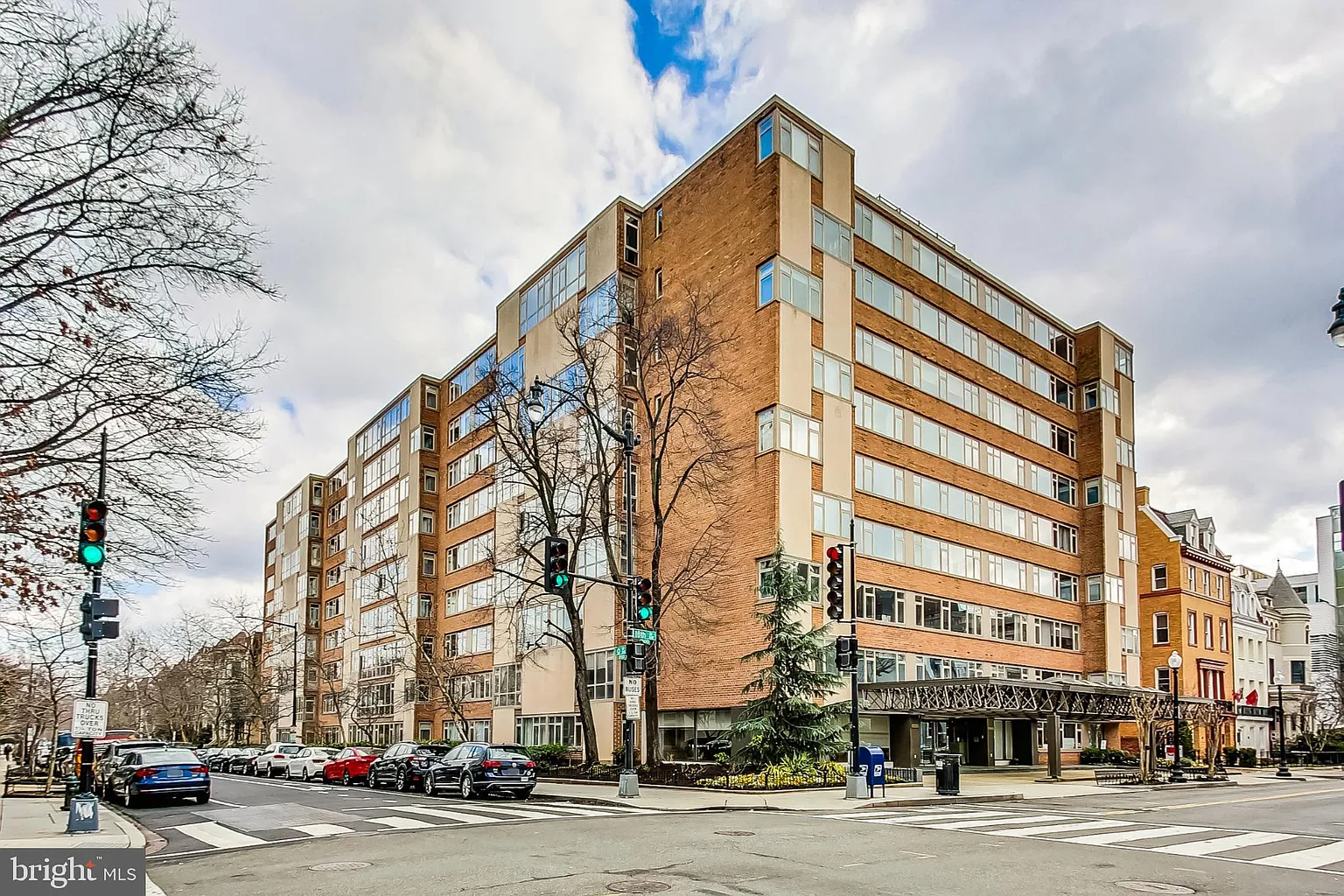 1545 18th St NW Unit 206 photo 1