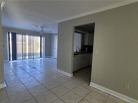 4th image of 4404 Santa Barbara Blvd #4404