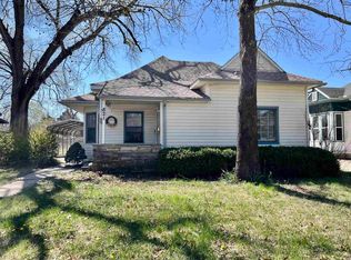 821 E 10th St, Arkansas City, KS 67005